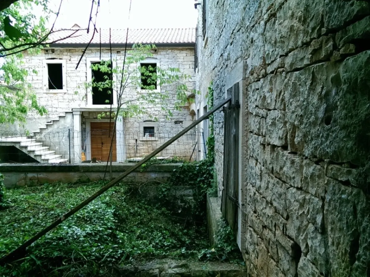 Zen garden — before renovation